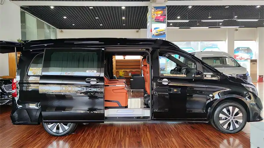 奔驰威霆改装7座高顶商务车商务接待车的最佳选择