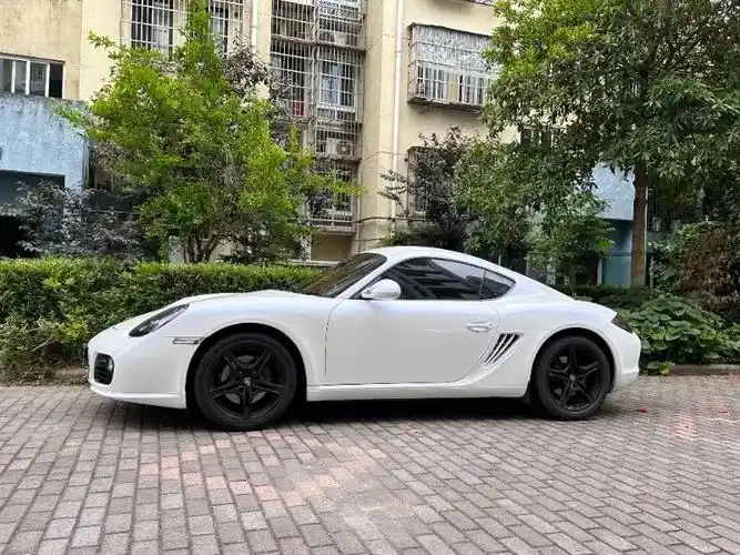 保时捷卡曼 18.20万元 车型:跑车 车体颜色:白色 上牌 - 抖音