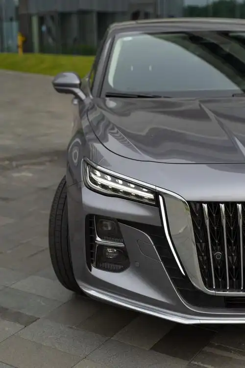 舒适优雅,b级轿车新选择:全新红旗h5轻度试驾体验