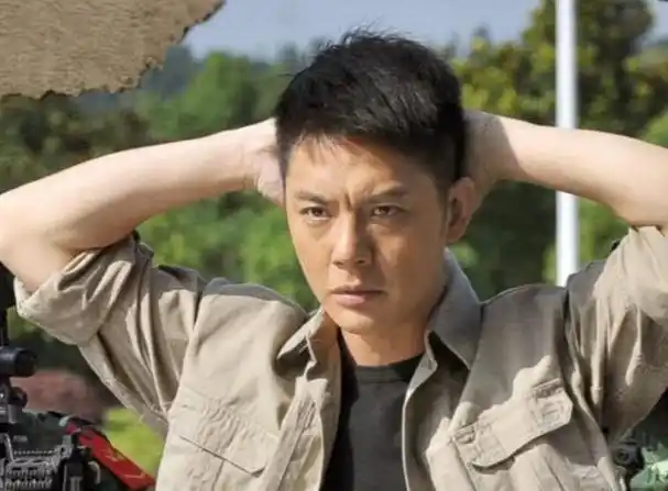 序言:傅程鹏,这位曾经瞩目的明星,经历了如电视剧般的人生变幻.