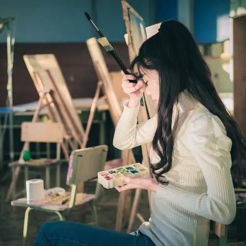 残破的画室|摄影|人像|银色键盘 - 原创作品 - 站酷 (zcool)