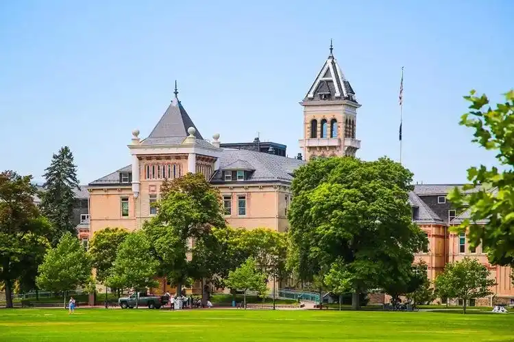 中美犹他"4 0"国际经济本科项目—北京理工大学与美国犹他州立学位