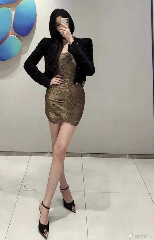 拍照##对镜##大长腿##御姐##ootd