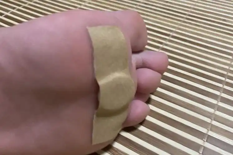 鸡眼贴的正确使用方法步骤图片