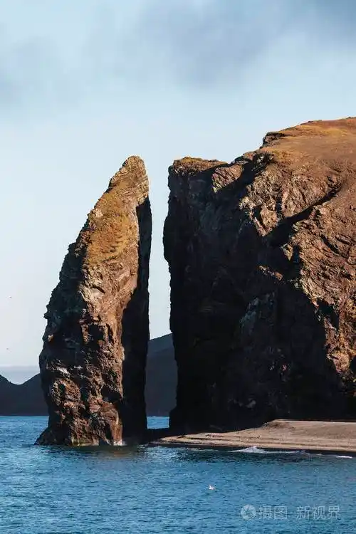 悬崖上的楚科奇海海岸