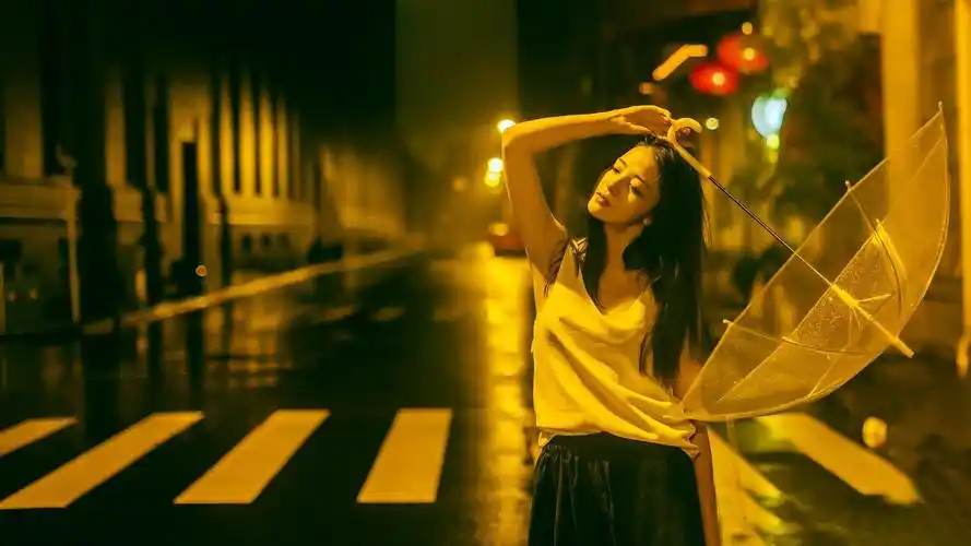 雨中伤感撑伞女孩,大陆-美女图片