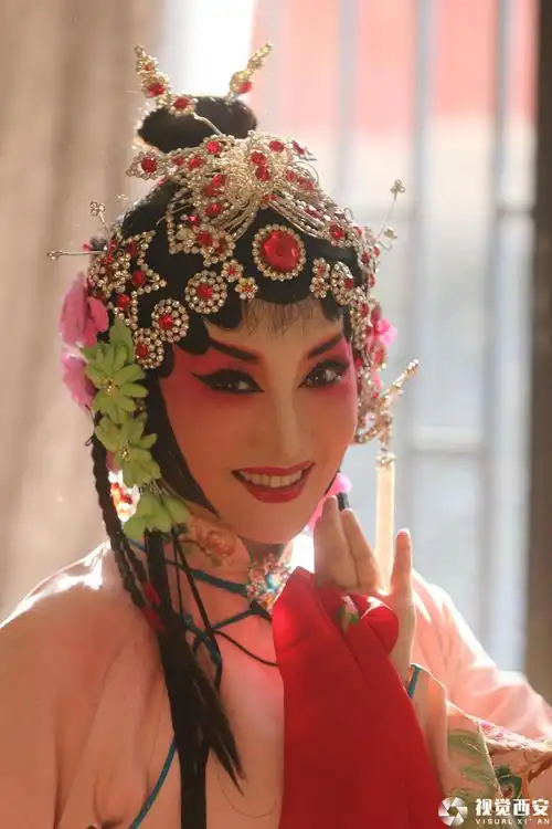 新途径复兴老剧社排新剧目拍动画片让秦腔走向年轻人是惠敏莉的目标