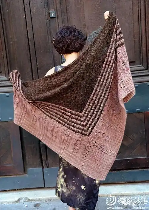 来自世界各地的手工编织披肩设计系列23款风格迥异经典棒针三角披肩