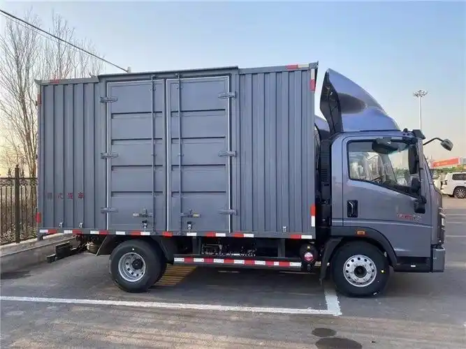 北京卖重汽豪沃4.2米宽体高栏货车箱货_凤凰网汽车_凤凰网