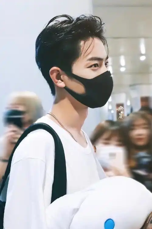 肖战的那年今日#|#向全世界安利肖战#180728 北京7615贵阳大背头