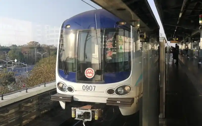 上海地铁9号线09a01蚕宝宝907松江大学城进站泗泾出站松江南站往曹路