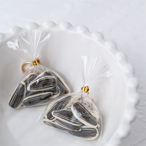 原创手工制作葵瓜子零食钥匙扣挂饰书包挂件可爱耳机套汽车挂链