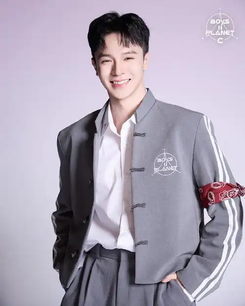 k.a 王南钧
所属公司:个人
练习及活动时间:7年
mbti