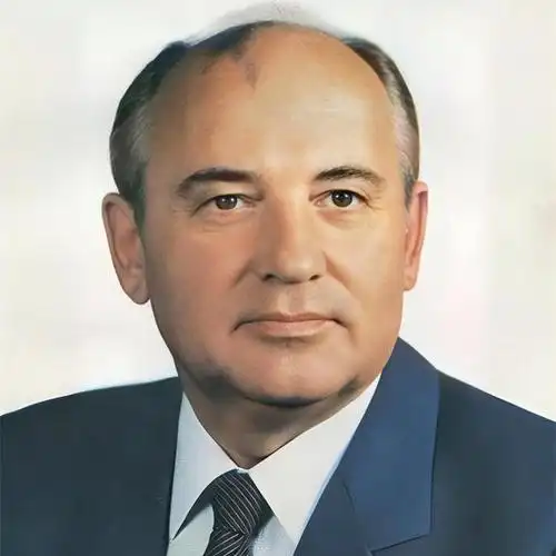 硬汉普京:44岁失业,为找工作发愁,看"铁腕"总统的传奇人生