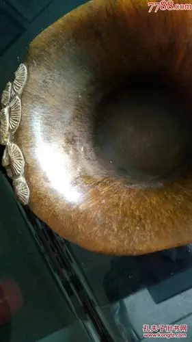 罕见清代老牛角杯,包浆纯厚,雕工出神,满工,尺寸13x11cm重359.2克,保