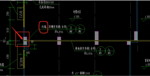 图示内墙变形缝的位置是哪里?