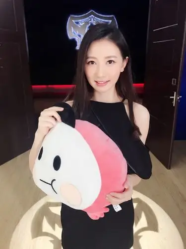 王者荣耀kpl官方解说,古怪精灵gini入驻触手