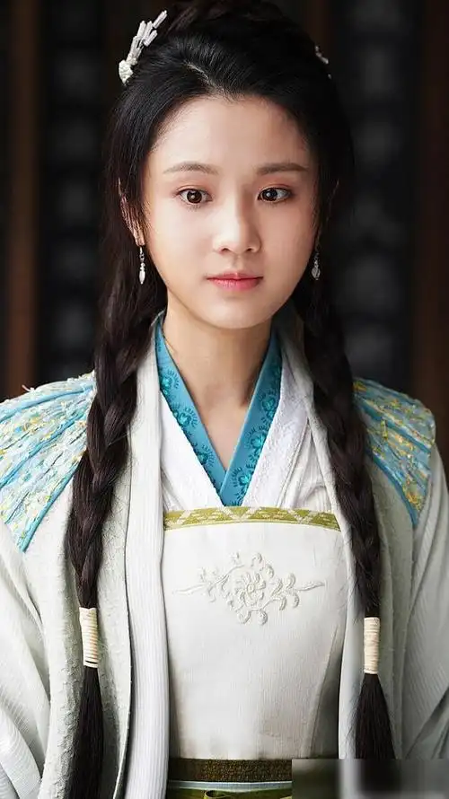 《有翡》女二号吴楚楚服饰大盘点,每件都给人大家闺秀的感觉!