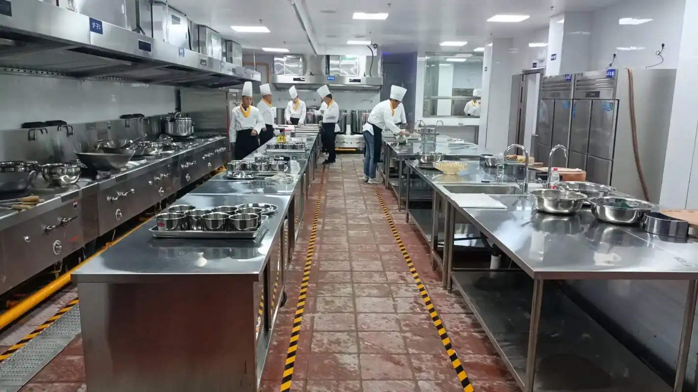 广元兰欧国际酒店厨房设备已按装完成,成品展现!#厨房设备 - 抖音
