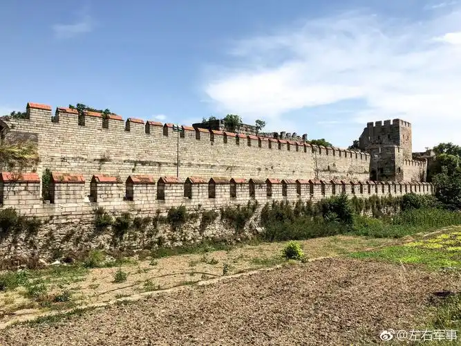 博主亲腿逛城堡(四)君士坦丁堡(2)|圣索菲亚大教堂|城墙|狄奥多_新浪