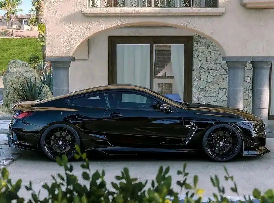 "黑武士"宝马m8:加速3秒,高性能轿跑元素爆棚,落地超200万