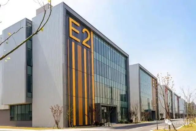 「e · 设计」想象之外的撞色工业风|临港智造园六期生命科技产业园