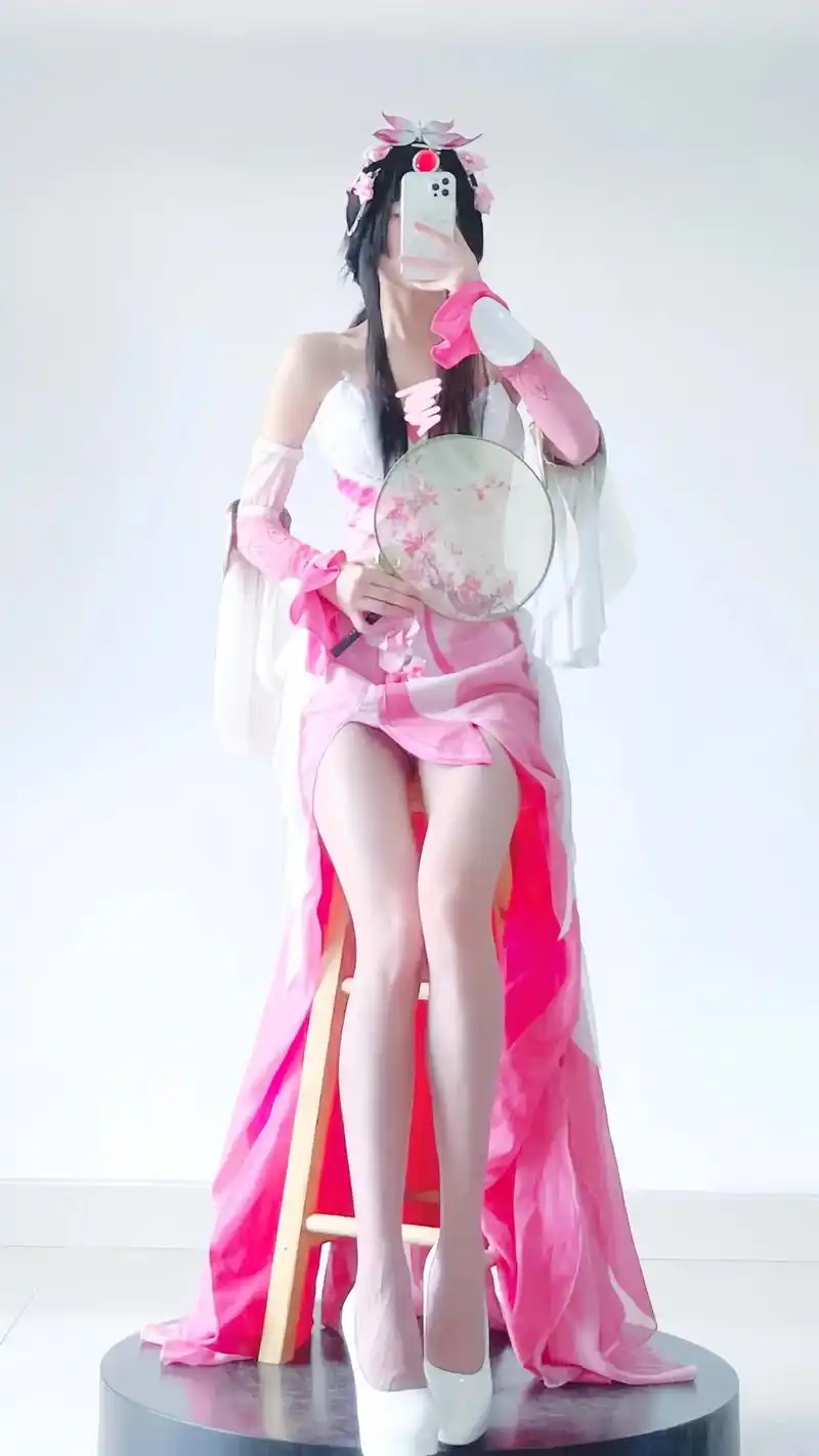 甄姬游园惊梦.新皮肤都出了我还在炒冷饭哈哈哈哈哈#cos # - 抖音