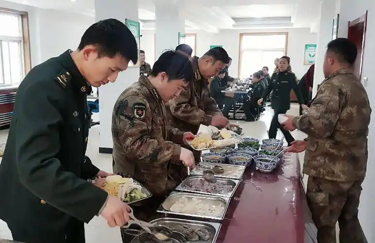 食之有味国之强军营餐桌看变化