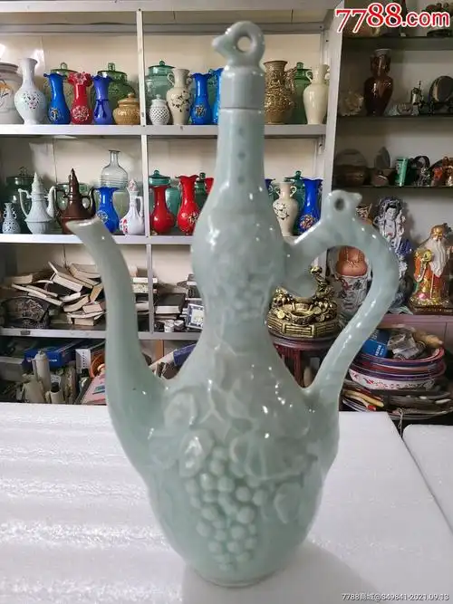 50年代朝鲜高丽大型老青瓷器葫芦型酒壶