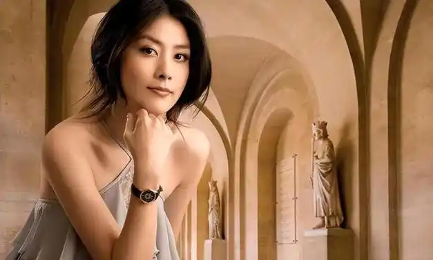 51岁陈慧琳近照曝光!看着像二十多岁,网友:状态真好,脸也真大