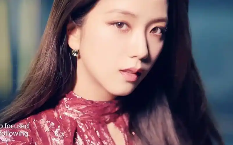 【jisoo 金智秀】"满目星河皆是你,星辰大海不可及"