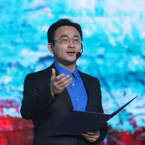 上海广播电视台主持人团队倾情演绎