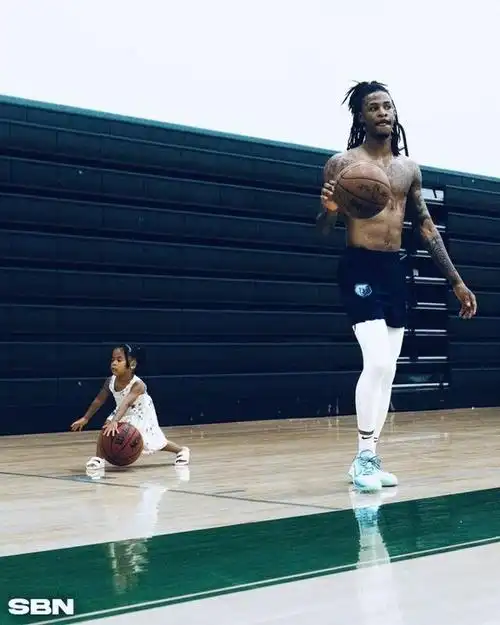 莫兰特祝3岁女儿生日快乐!超美前女友未出镜 为其生孩子后被抛弃