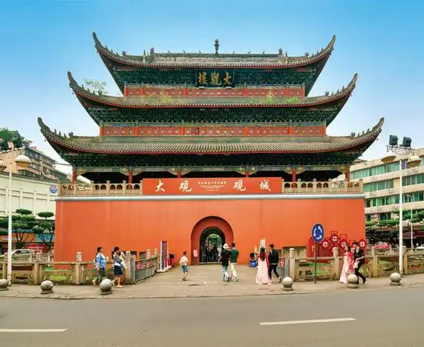 问旅翠屏夏遇大观楼400多年来宜宾的绝对地标