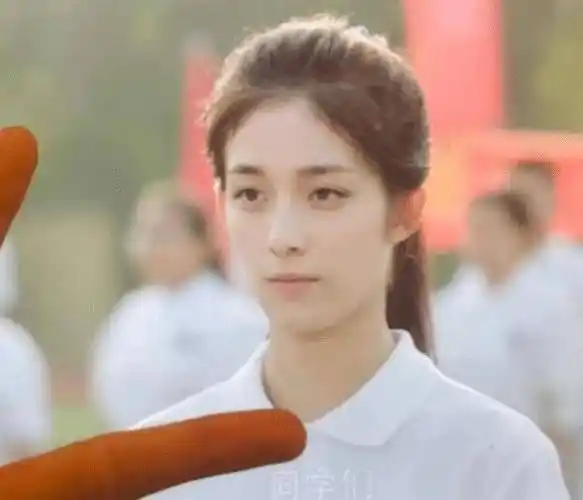 《小欢喜》中的"鲶鱼精"才是北电校花,看到她的生活照,比关晓彤都美