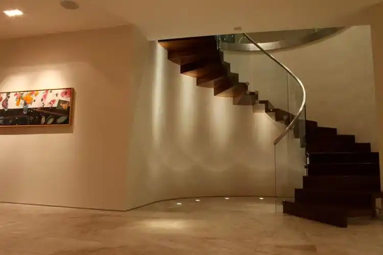 弧形楼梯装修效果赏析