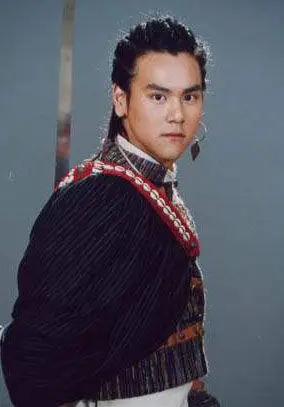 彭于晏曾饰演唐钰小宝