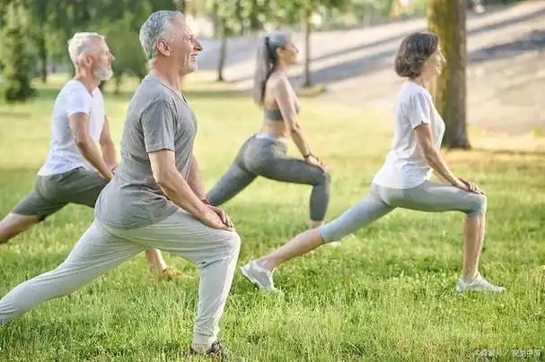 春日活力:户外运动助力骨骼健康