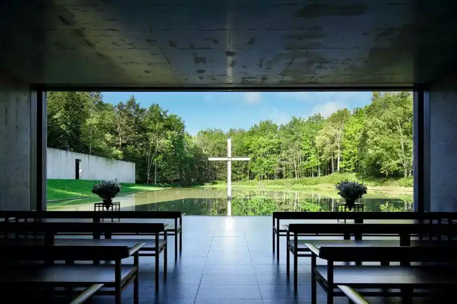 *从上至下依次为光之教堂,水之教堂,风之教堂地中美术馆,沃斯堡现代