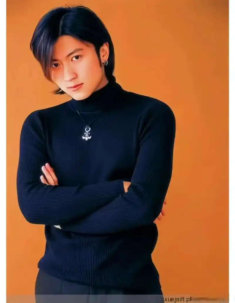 谢霆锋的海报是在霍格沃兹拍的吗#这么多年谢霆锋的颜值一直稳定发挥