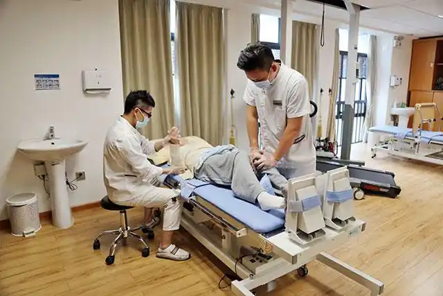 老年康复理疗,康复医院