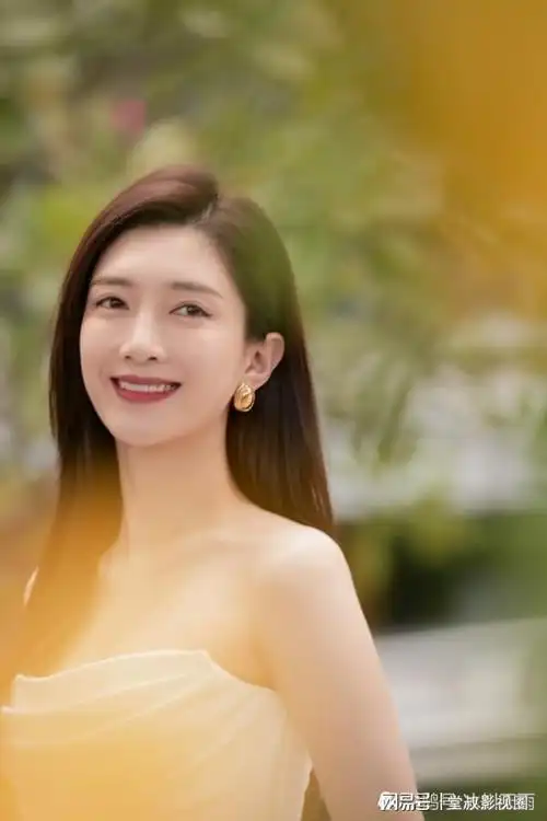 江疏影:时尚小姐姐气质美图第2108144期