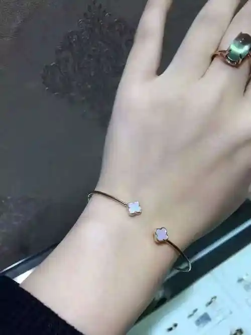 梵克雅宝四叶草手镯