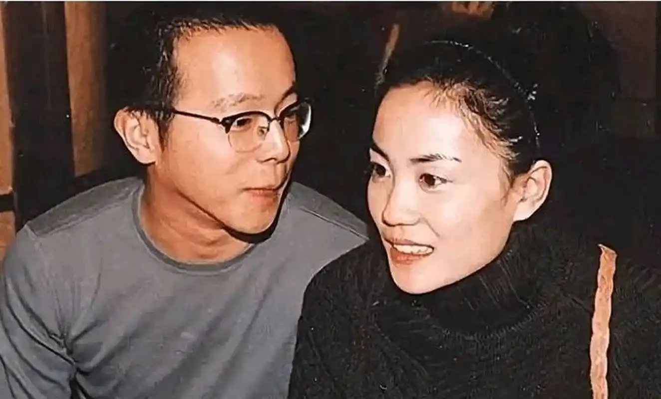 窦唯,李亚鹏,谢霆锋,哪个爸爸最好?窦靖童的回答,让记者无地自容!