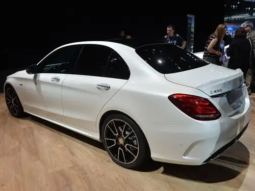 49秒破百奔驰c450amgsport海外亮相