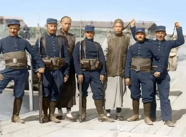 1900年,八国联军侵华,北京沦陷,清政府逃往西安.