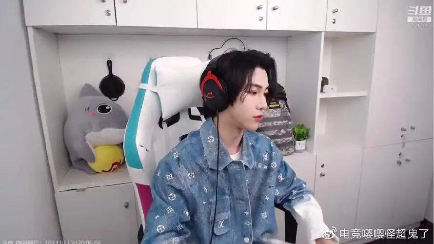 斗鱼blue生日直播牌面直接拉满水友这是整了个大活