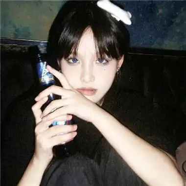 很优秀的又很霸气的美女头像真的太好看啦