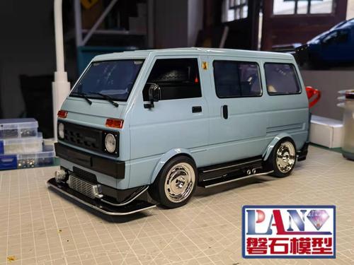 顽皮龙d42天津大发面包车改装升级大包围 竞技风格