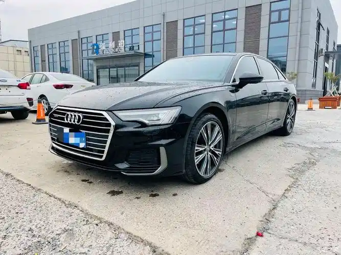 奥迪a6l2021款45tfsi臻选动感型仅行驶二